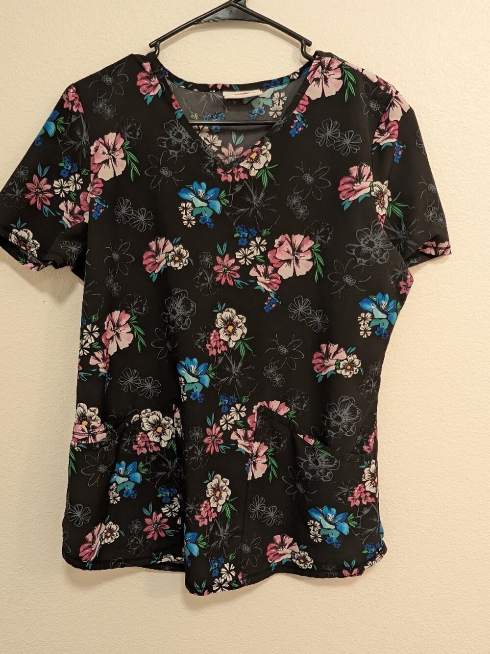 ScrubStar Black Floral Scrub Top Women Size Small